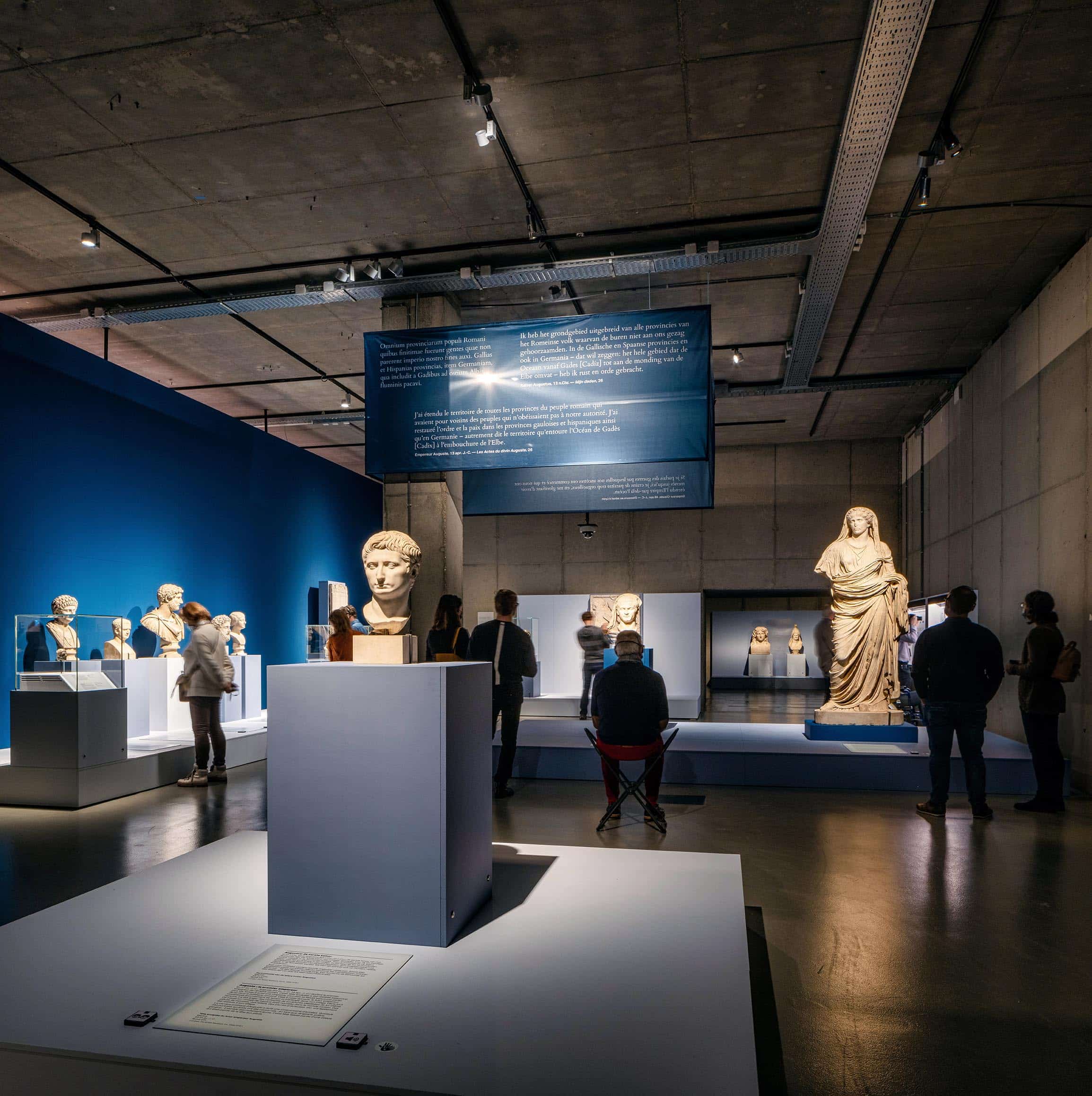 Sfeerbeeld van de tentoonstelling ‘Oog in oog met de Romeinen’ © Gallo-Romeins Museum
